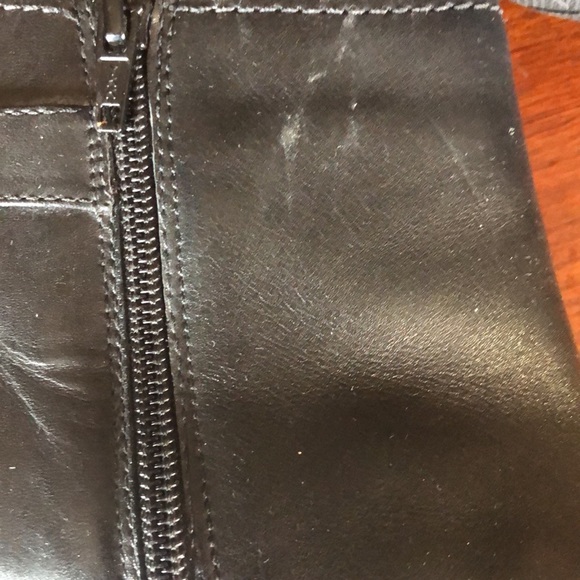 Clarks Black Leather Ankle Boot  Zip  Size 6.5 M  EUC Side Buckle Med Heel - Picture 8 of 16